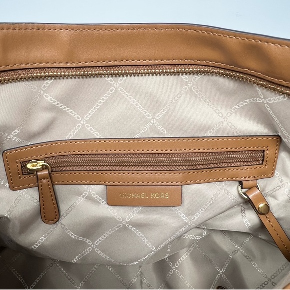 Michael Kors Brooke Signature Hobo Bag Signature Logo Pattern in Tan Black - Picture 10 of 14